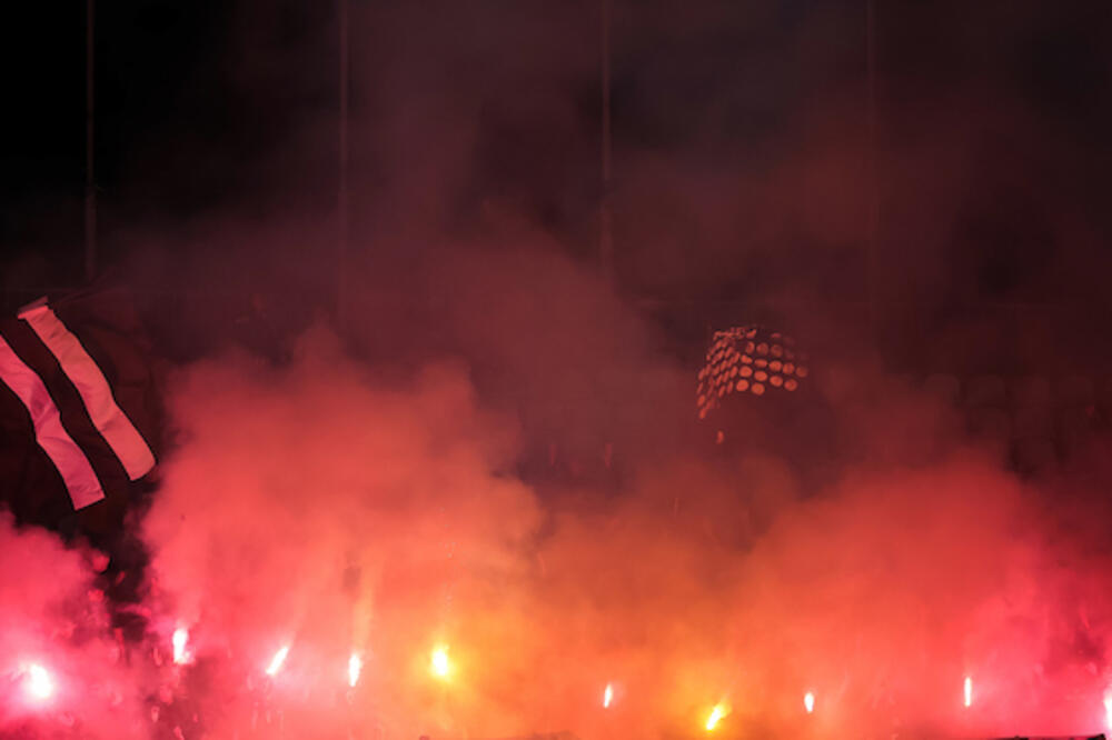 PARTIZAN SE NE ZAUSTAVLJA! Postavili sliku predsednika sudijske komisije u Zvezdinom dresu! (FOTO)