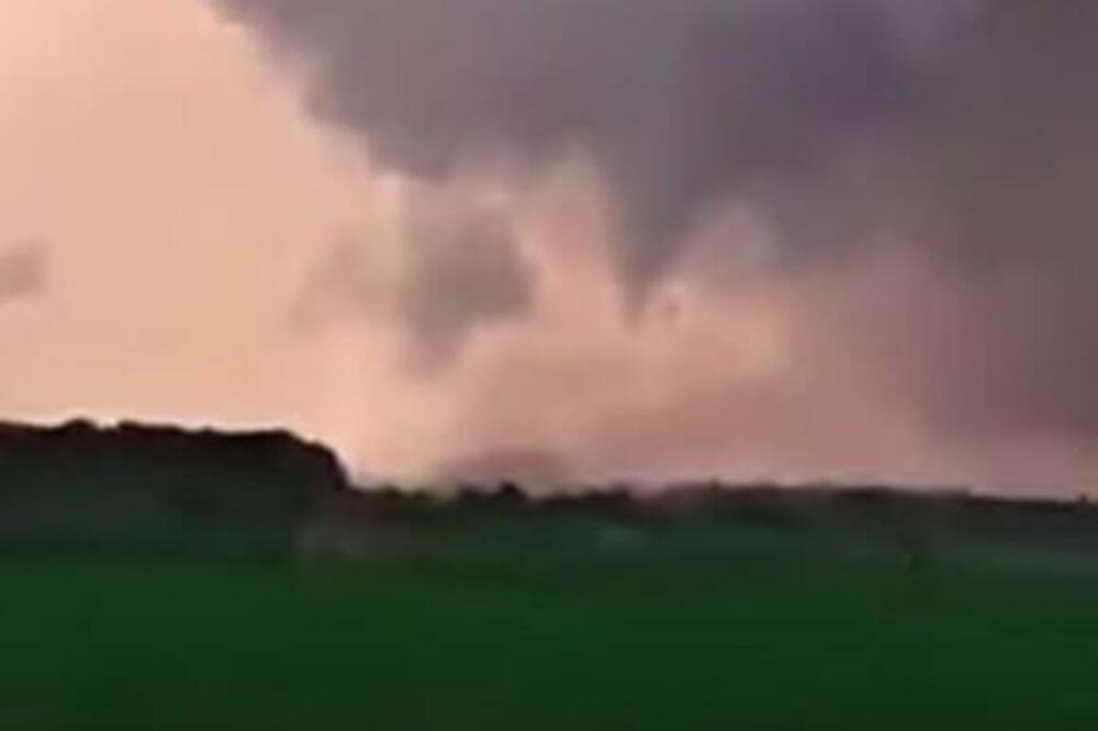 TORNADO OPUSTOŠIO SEVER FRANCUSKE: Mnogi domovi ostali BEZ STRUJE, jedna osoba POVREĐENA! (VIDEO)