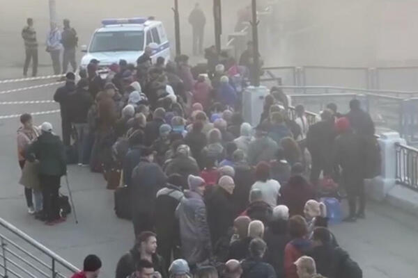 VLASTI U HERSONU FORMIRAJU TERITORIJALNU ODBRANU: Mogu joj pristupiti svi muškarci koji ostanu u gradu