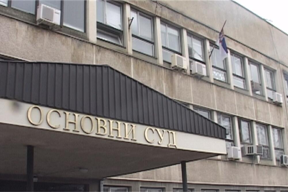 NEVIĐENA DRAMA U ČAČKU: Otac, ako NE VRATI majci dete, ide u ZATVOR, a majku država TUŽI što dete NE IDE u ŠKOLU!