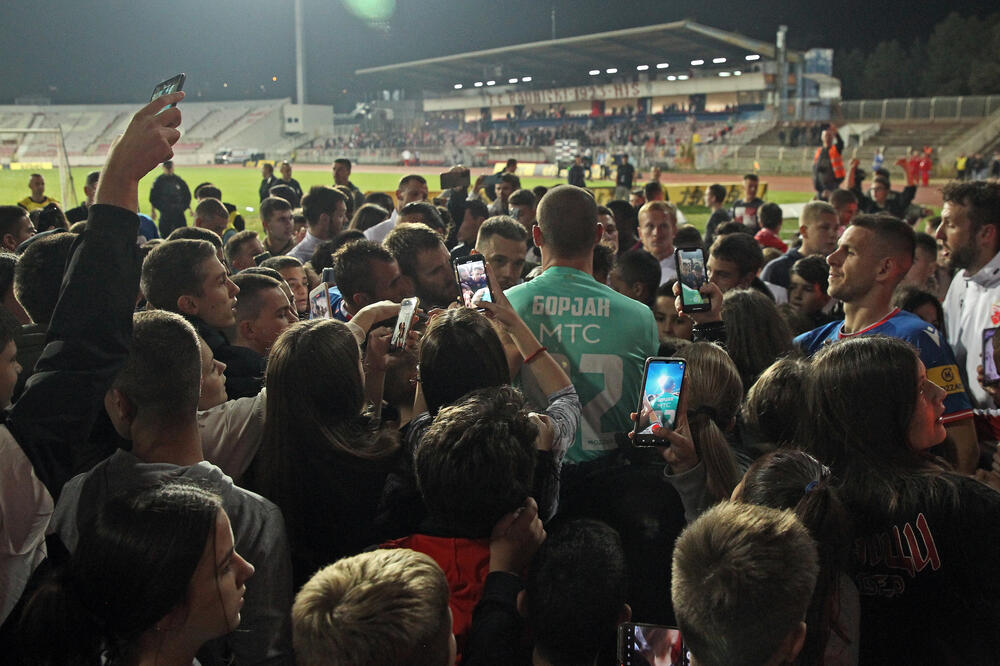 "NAVIKLI SU NA SUDIJSKU POMOĆ I KADA JEDNOM IZOSTANE, ONI SE NAĐU U ČUDU"! Zvezdin OŠTAR odgovor Partizanu (FOTO)
