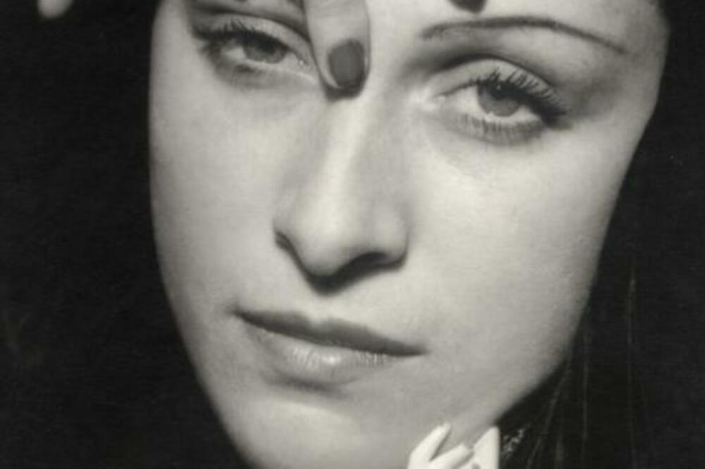 JUGOSLOVENKA SA SLIKE JE BILA LJUBAVNICA 30 GODINA STARIJEM MOĆNIKU: Izašli su detalji AFERE koja je uzdrmala svet