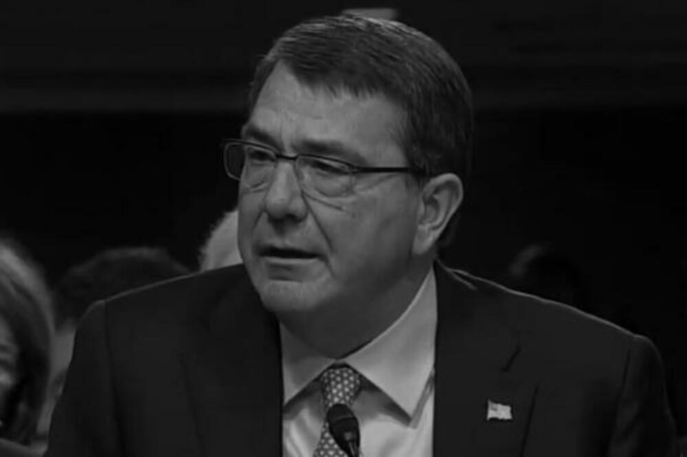 PREMINUO BIVŠI ŠEF PENTAGONA!