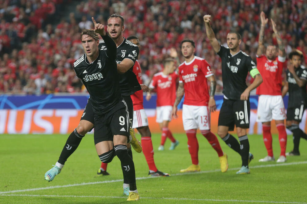 Dušan Vlahović, FK Juventus, Sport