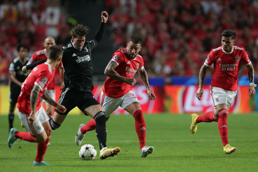 Dušan Vlahović, Nikolas Otamendi, Liga šampiona