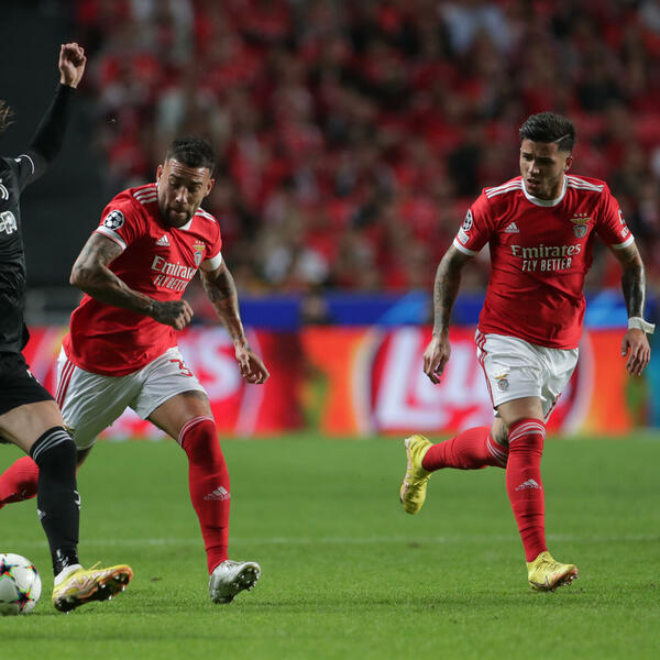 POVREDIO SE DUŠAN VLAHOVIĆ! Srbin se držao ZA GLAVU na klupi - UGROŽEN NASTUP na Mundijalu?