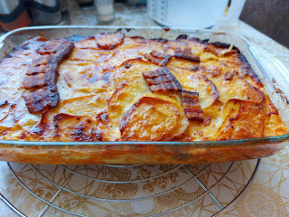 Musaka sa slaninom