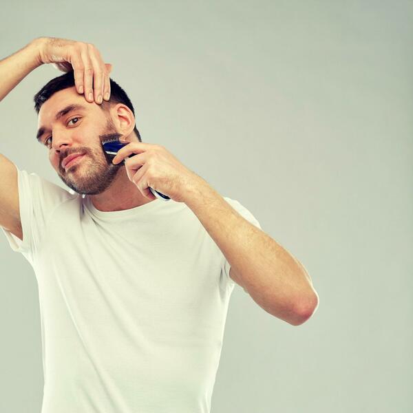 TRIMER ZA BRADU: Sjajan i praktičan za svakog muškarca i sada je na SNIŽENJU!