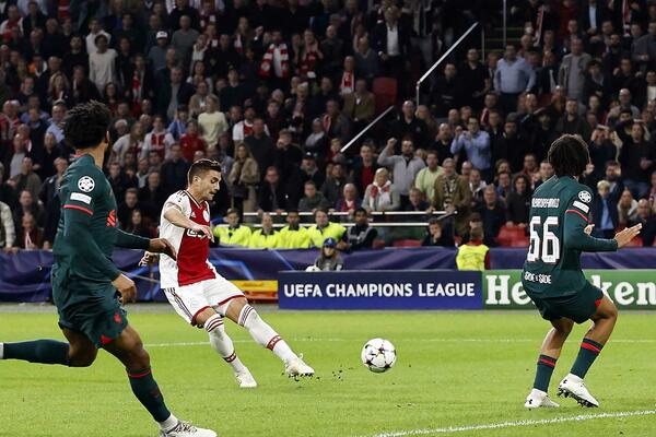 TADIĆEV AJAKS ISPAO IZ LŠ! Liverpul NEMILOSRADAN, Bajern dokusurio Barselonu - košmar Atletika