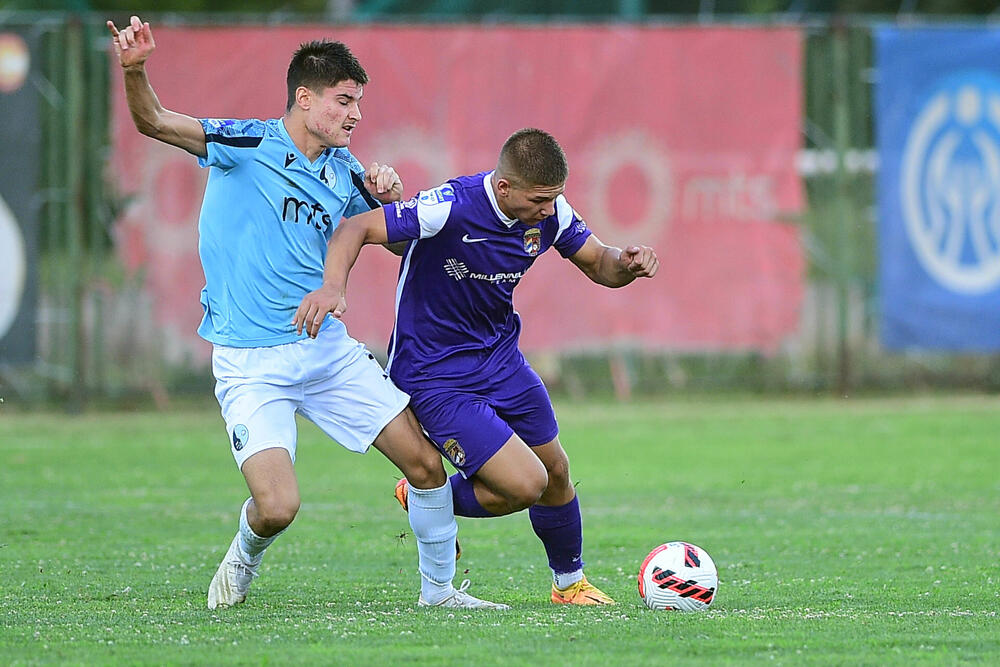 Jovan Šljivić (desno) na utakmici Rada i Grafičara