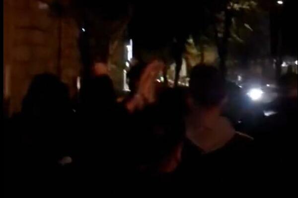 TRABZON SA PODRŠKOM U BEOGRADU! Snimljena grupa navijača turskog šampiona u centru grada (VIDEO)