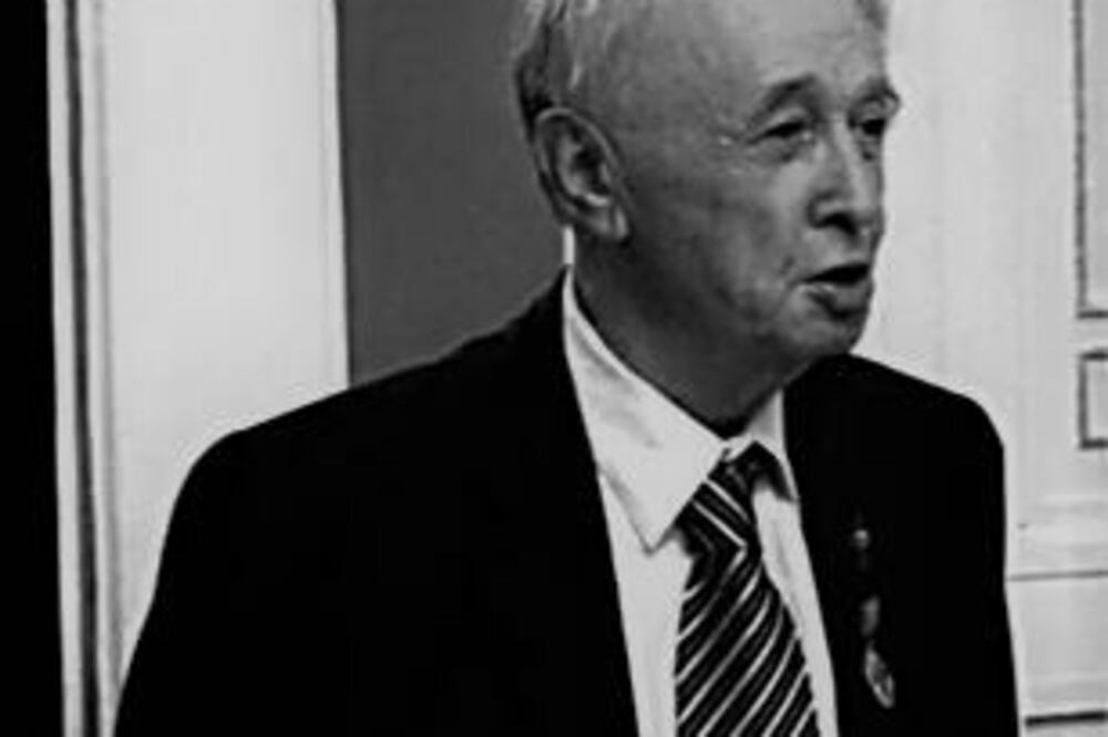 ISPRAVKA: Preminuo Vladimir Kostrov