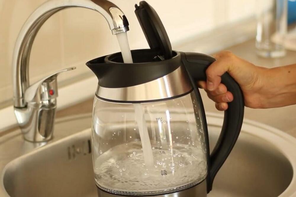 EVO KAKO NAJBOLJE DA OČISTITE KUVALO OD KAMENCA: Caka koju svaka domaćica mora da zna