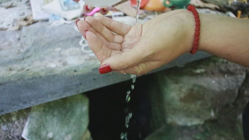 Sveta Petka, Topola, Lekovit izvor