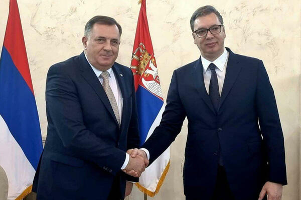 VUČIĆ ČESTITAO DODIKU POVODOM IZBORA ZA PREDSEDNIKA RS: Poručio mu da uvek može da računa na prijateljstvo Srbije