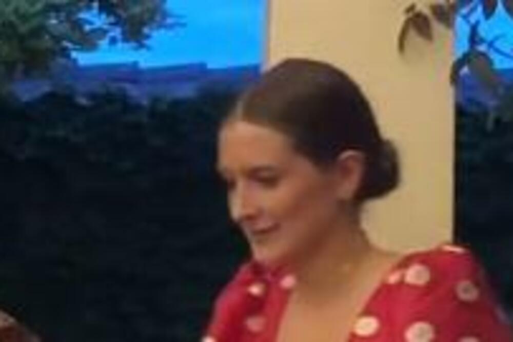 DEVOJKA UHVAĆENA NA DELU: Milione LJUDI je ZGROZILA svojim POTEZOM na SVADBI (VIDEO)