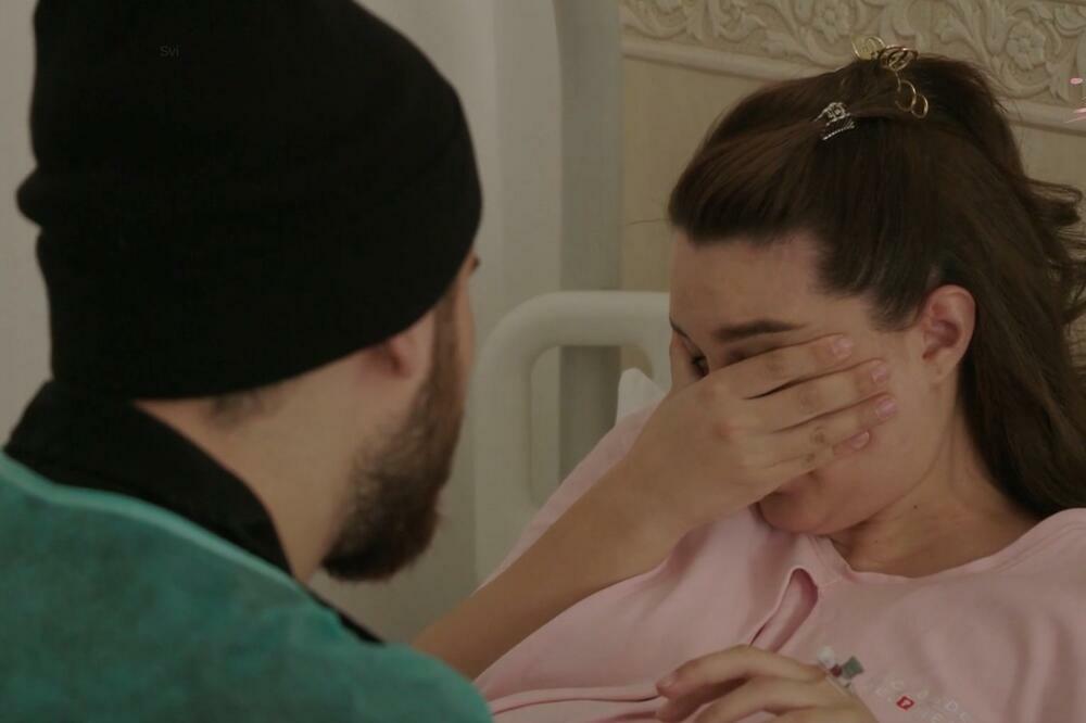 SUZE U PORODICI ADAKTAROVIH! U rijalitiju prikazali CEO POROĐAJ Adamove žene FOTO