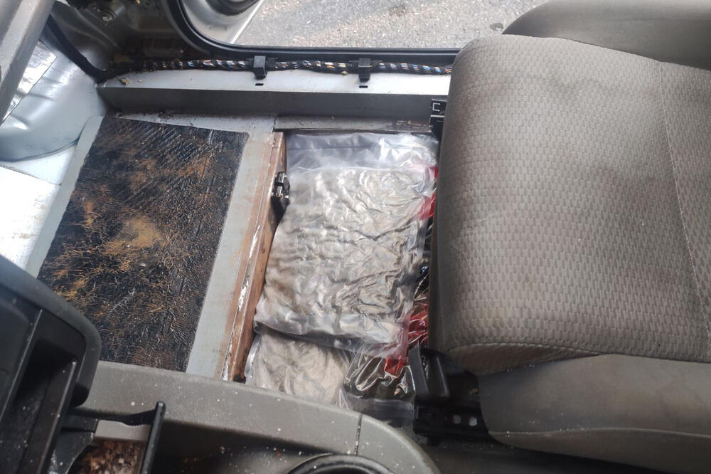 ZAPLENA NARKOTIKA NA SRPSKOJ GRANICI: Bosanac krio skoro tri kilograma marihuane!