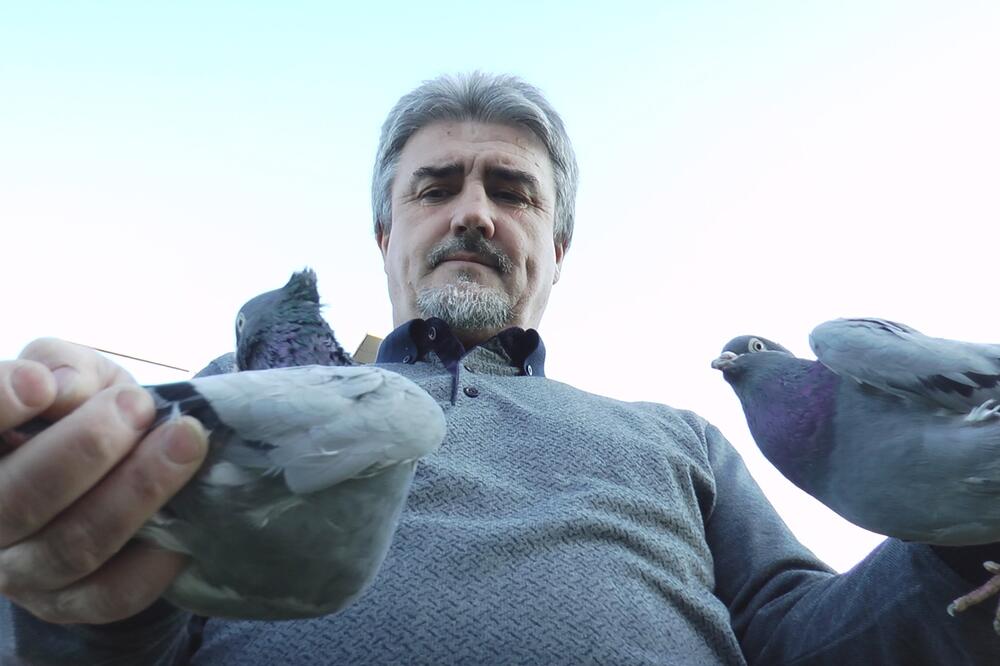 SVEŠTENIK ĐORĐE IZ TOPOLE GAJI "POPINE ZVERKE": Bavi se neobičnim hobijem, a otkriva kako je počela LJUBAV! (FOTO)