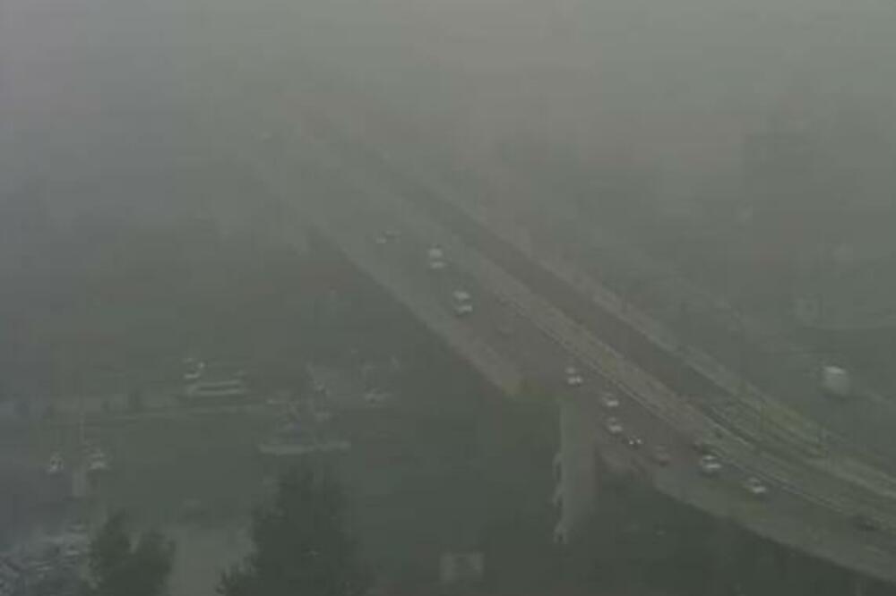 VOZAČI OPREZNO, MESTIMIČNO VLAŽNI KOLOVOZI: AMSS upozorio da se na jednu stvar POSEBNO OBRATI PAŽNJA!