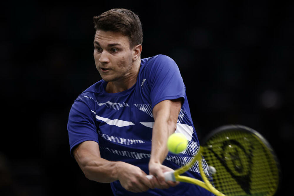 KECMANOVIĆ OPET U OSMINI FINALA: Miomiru se dopao Adelejd, ostao i srušio Britanca u 2 seta!