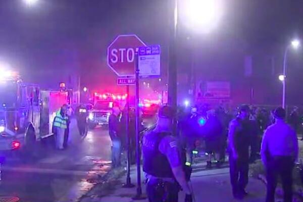 NOĆ VEŠTICA U ČIKAGU PROŠLA KRVAVO: Napadači pucali na koga su stigli, 14 ljudi RANJENO, među njima i DECA!