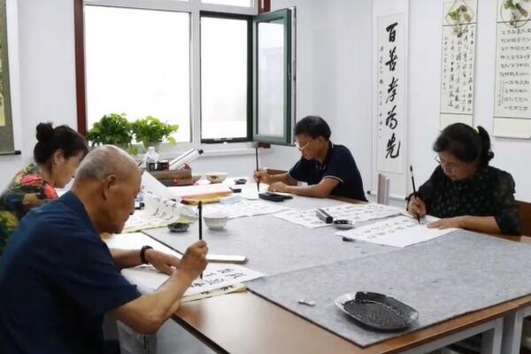 Populacija starih u Kini premašila 260 miliona VIDEO