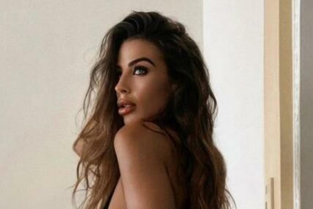 ČUVENA BLOGERKA SPAVALA SA BELIM LUKOM I VUNENIM ČARAPAMA: Nećete verovati šta joj se desilo ODMAH UJUTRU