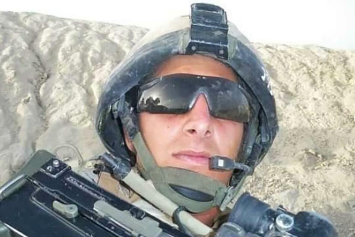 OVOG ČOVEKA U UKRAJINI ZOVU RAMBO! Geleri ga probili, Rusi ga ...