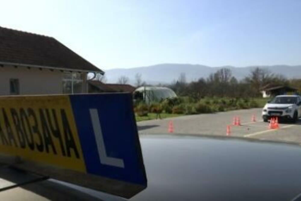 Vozači polažu ispit i na automatiku? Menja se Zakon o bezbednosti saobraćaja, svi detalji