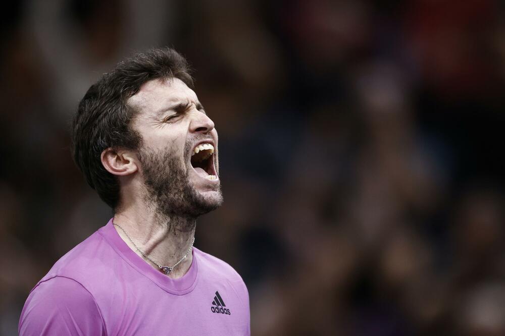 KANAĐANIN EKSPRESNO POSLAO ŽILA SIMONA U PENZIJU! Ože-Alijasim NEMILOSRADAN u Parizu! (VIDEO)