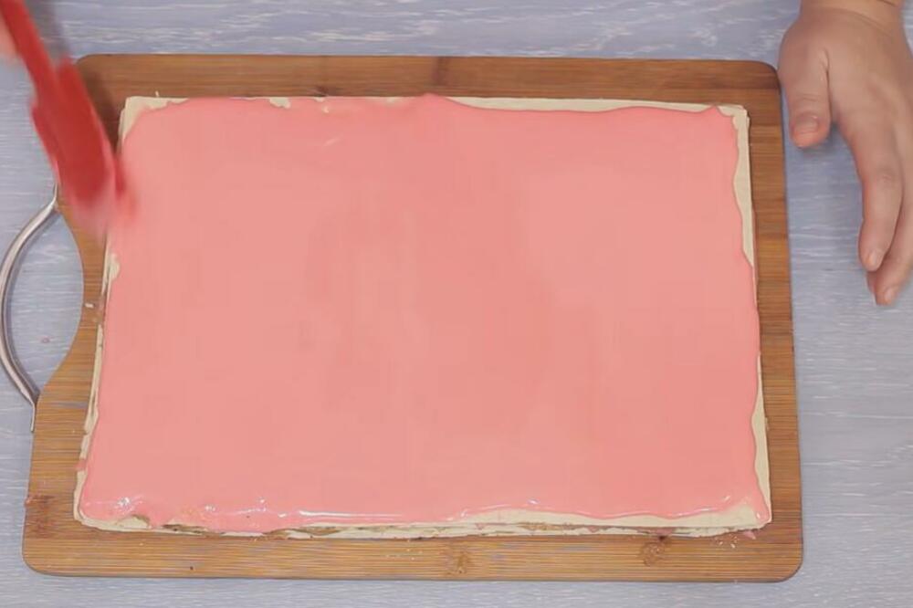 OVO JE NEIZOSTAVNA TORTA SVIH SLAVSKIH TRPEZA, A IMA I POSEBNO IME: Zbog njene RASKOŠI mnogima je u TOP 5 (FOTO)