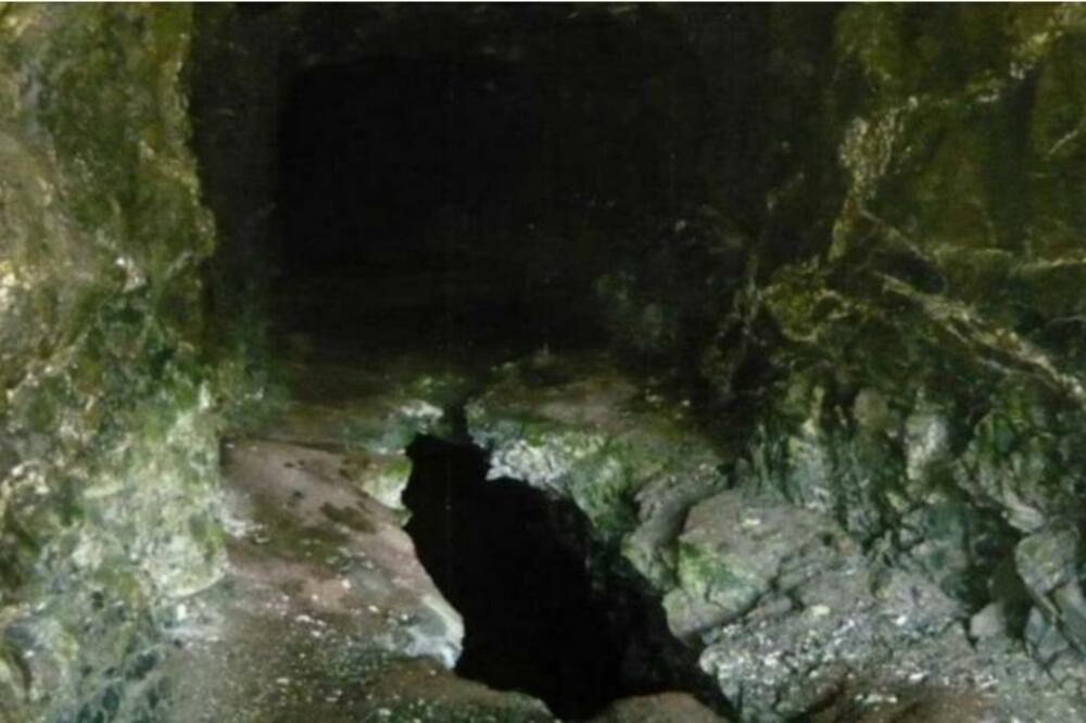 MISTERIOZNI TUNEL U SRPSKOM SELU O KOJEM NI MEŠTANI NIŠTA NE ZNAJU: Unutra se krije PRAVO ČUDO PRIRODE! (FOTO)