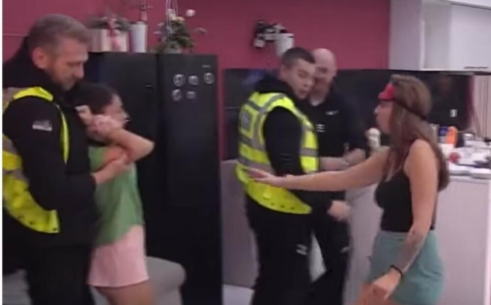 Milica Veselinović, Maja Marinković