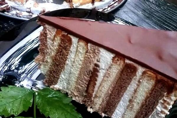 RECEPT ZA EUROKREM TORTU OD KOJE VAM VODA KREĆE NA USTA: Kao stvorena je za SLAVSKE TRPEZE I IZNENADNE GOSTE