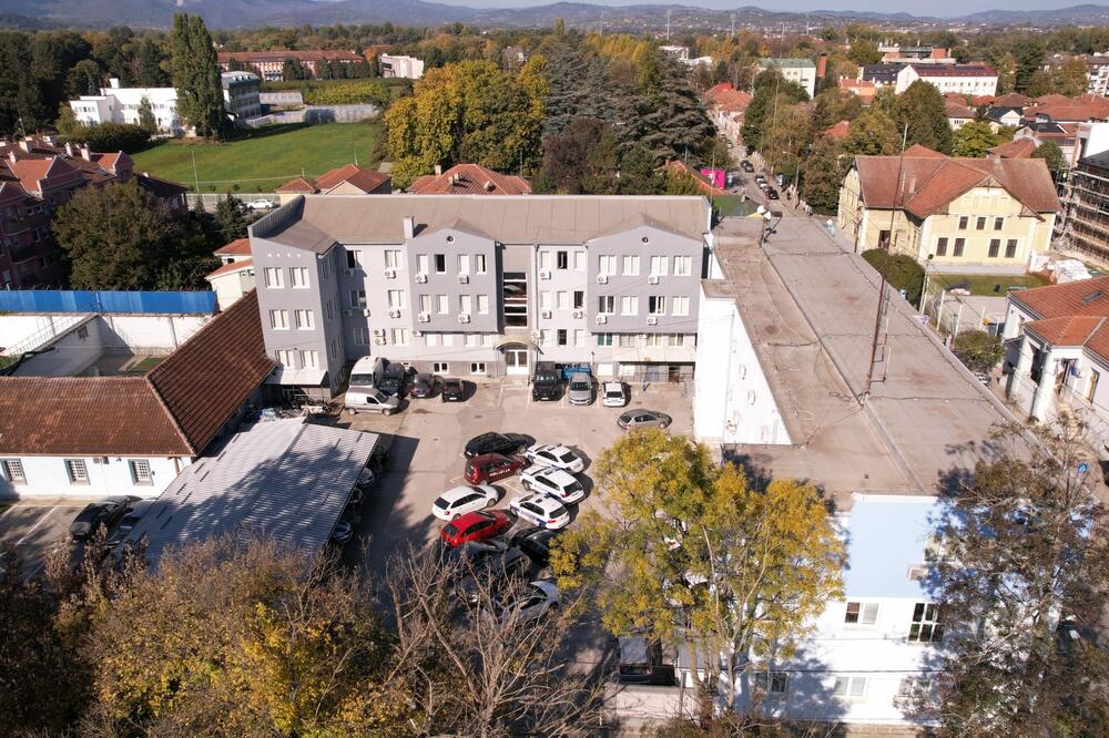 PANIKA U ČAČKU: Nesnosan SMRAD štipa za OČI i NOS, hitno pozvali NADLEŽNE!