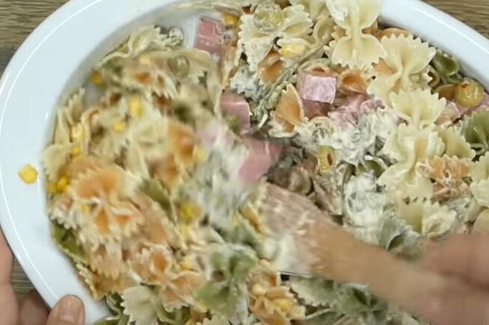 OVA SALATA SKIDA KILOGRAME NEVEROVATNOM BRZINOM: Više nećete biti GLADNI, a popravićete i ZDRAVLJE