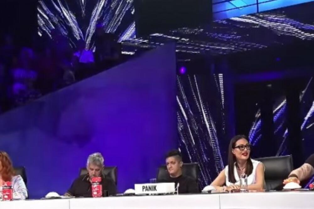 PRVI PUT U ISTORIJI TRANSRODNA PEVAČICA U ZVEZDAMA GRANDA: Bila je MUŠKO, a sada je LEPOTICA, razvalila TALENTOM