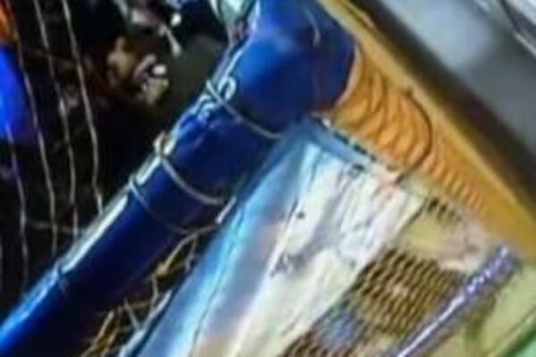 "IMA TRAUME, STALNO DIŽE RUKE": Očajna majka iz Vranja se oglasila nakon IŽIVLJAVANJA nad njenim DETETOM (8) VIDEO