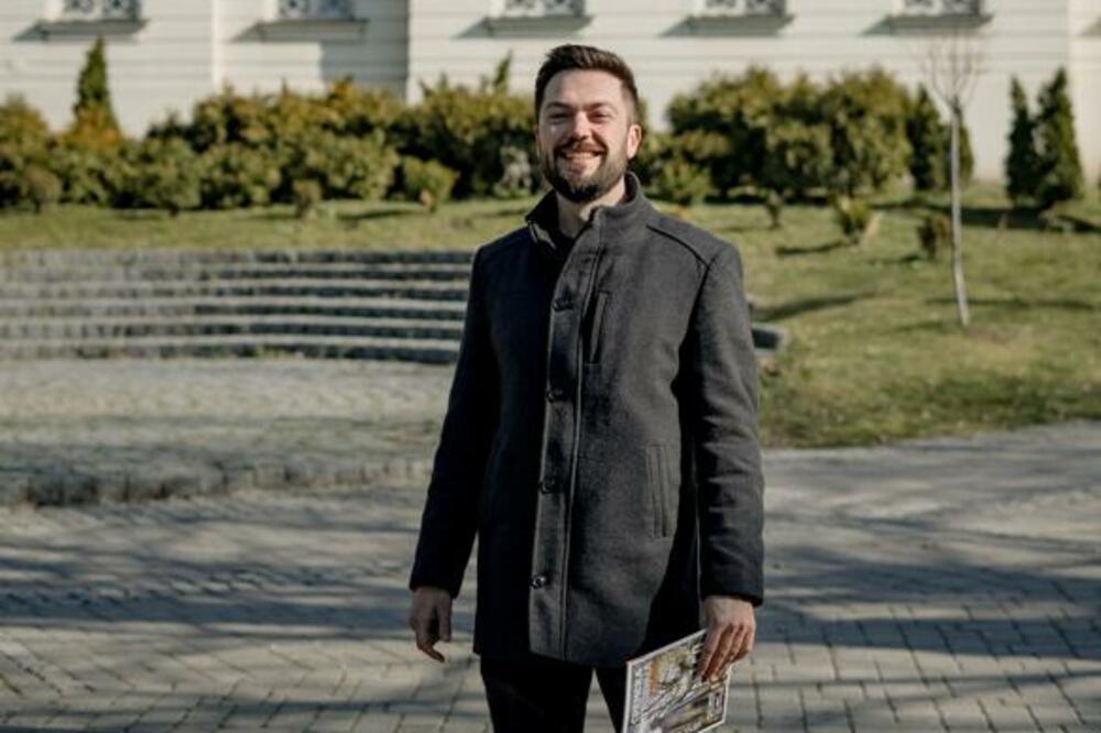 MARKO JE ZAVRŠIO MEDICINU KAO JEDAN OD STO NAJBOLJIH STUDENATA! Mladi specijalizant karijeru nastavlja u DOMOVINI