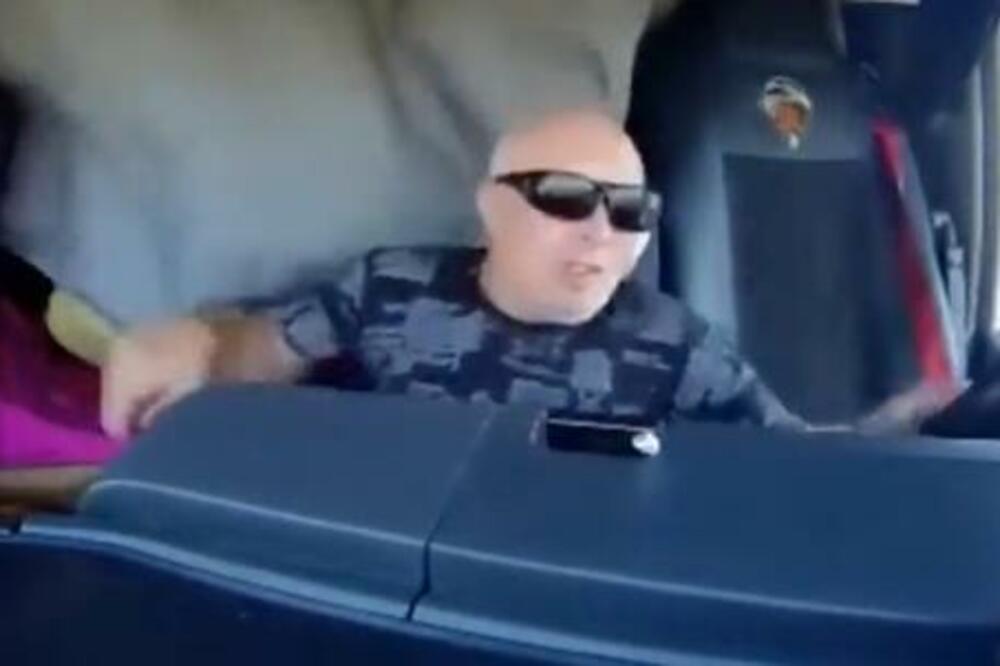 A SAMO JE HTEO DA DOHVATI SENDVIČ: Kamiondžija izazvao ogroman karambol, PREVRNUO se ceo kamion