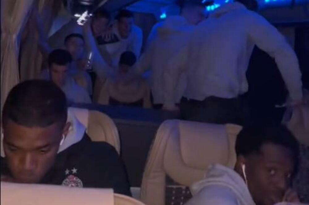 "SVE ZA LJUBAV, SVE ZA PARTIZAN" - Crno-beli slavili i uz hit Cece Ražnatović, a reakcija stranaca je šou! (VIDEO)