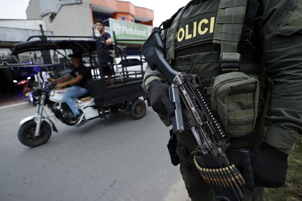 SRBIN UBIJEN U KOLUMBIJI: Izrešetan u automobilu, pa izbačen na auto-put iz kola u pokretu