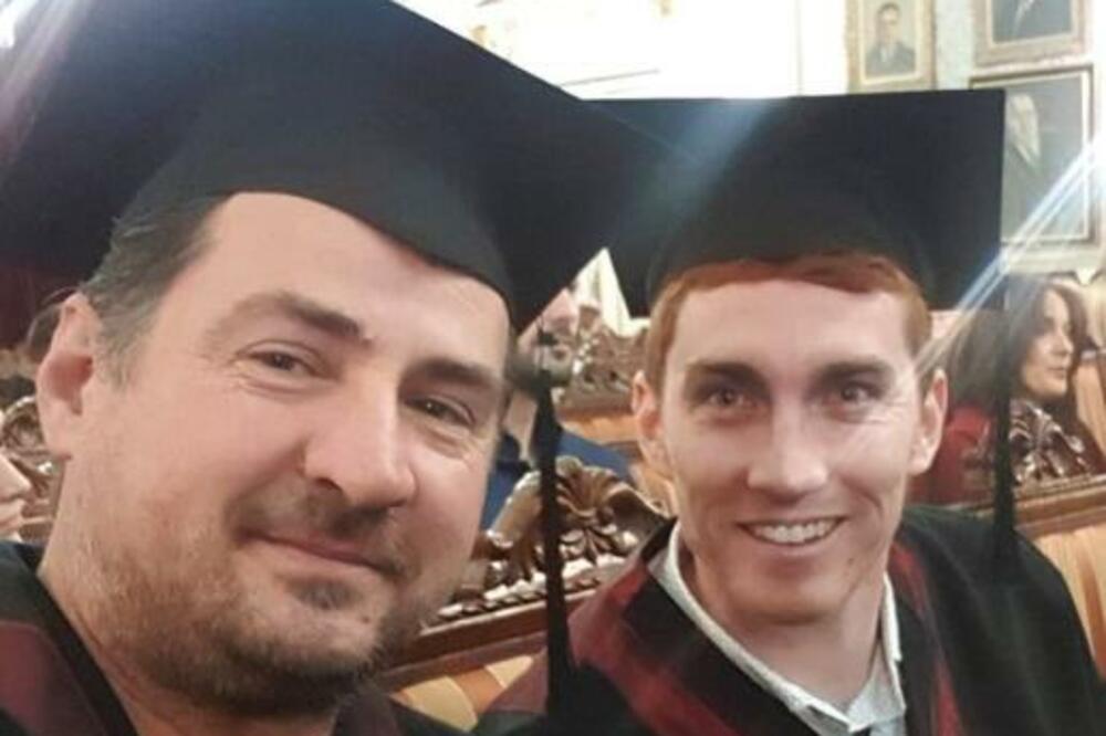 VANJA GRBIĆ ZALEPIO MASNU PSOVKU, NIJE MOGAO DA ODOLI: Došlo je i NJEGOVIH 5 MINUTA (FOTO)