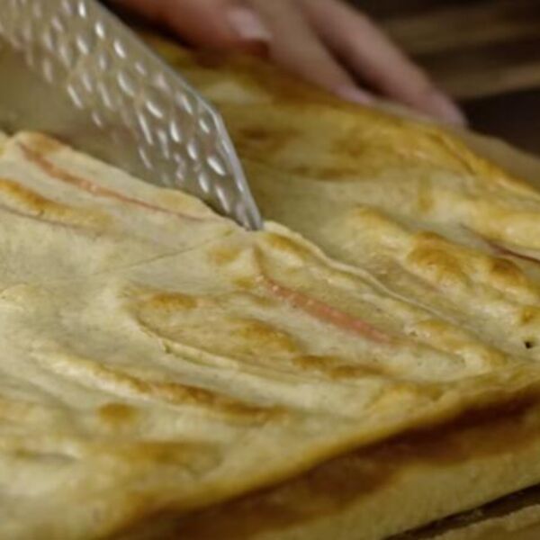 Pita koja je sočnija od lenje pite! Topi se pod jezikom, a još je ukusnija kad se ohladi