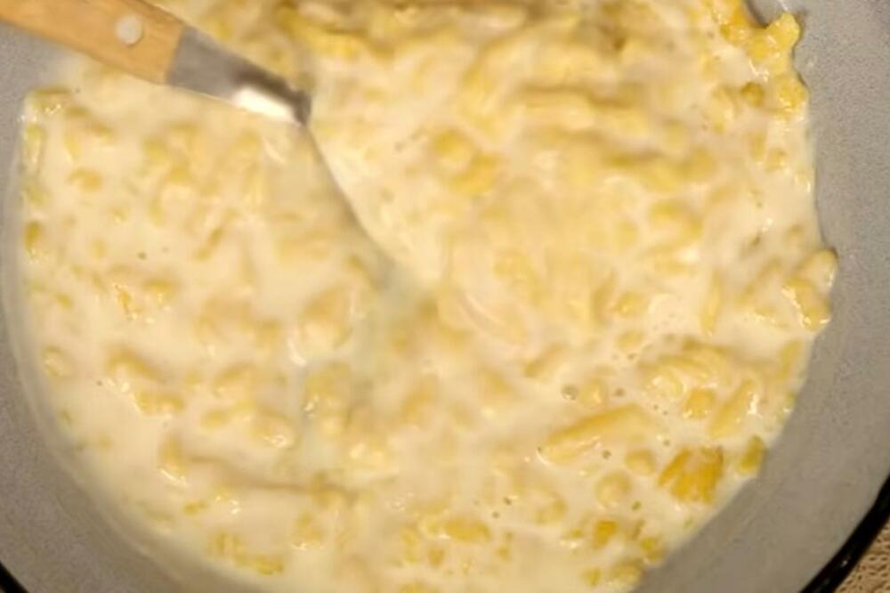 VOJVOĐANSKI SPECIJALITET TARANA U MLEKU: Dodaje se 1 SASTOJAK zbog kojeg se TOPI u USTIMA (RECEPT)