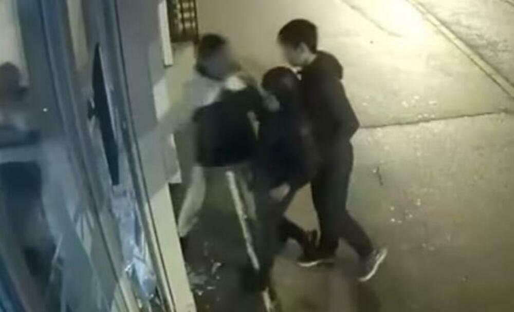 Deca koja su demolirala lokal