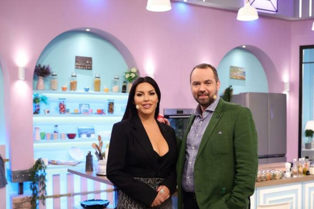 ODLIČNA ZABAVA I SJAJNA ATMOSFERA U EMISIJI "MAJKE I SNAJKE": Ne propustite specijalitete porodice Lakićević