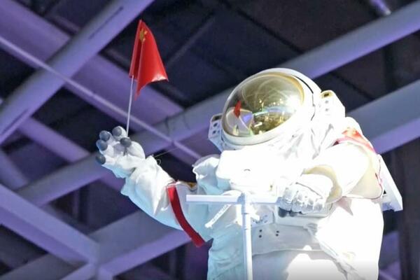 Svemirska stanica“ na međunarodnoj izložbi avijacije i vazduhoplovstva