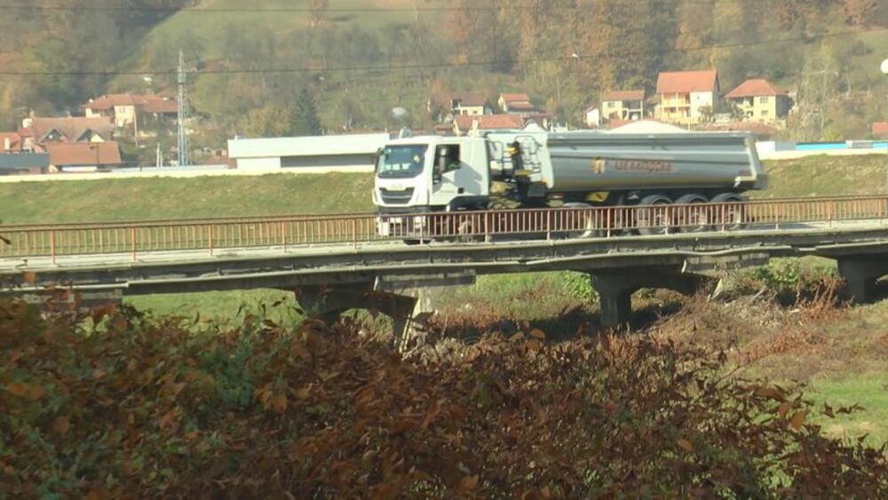 Živka, Žena vozač, Žena vozi kamion